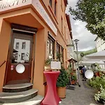 Neubert's Am Rhein Maison d'hôtes 3*