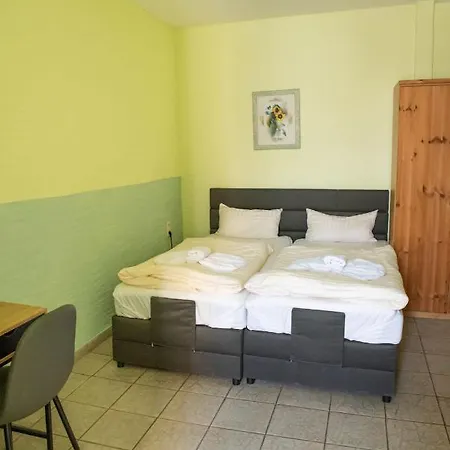 Neubert's Am Rhein 3*