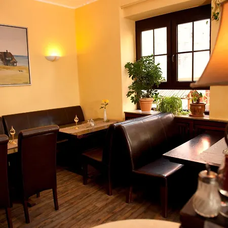 Neubert's Am Rhein 3*