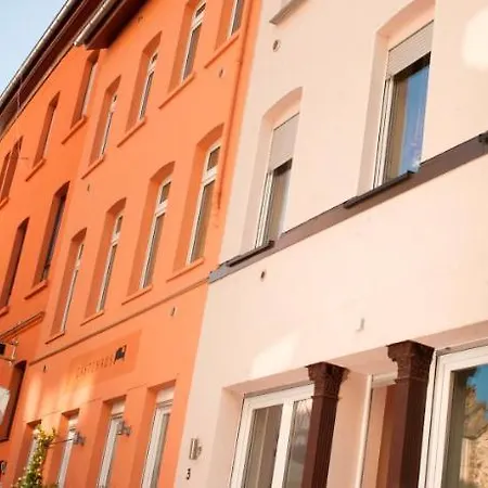 Neubert's Am Rhein Pensjonat 3*